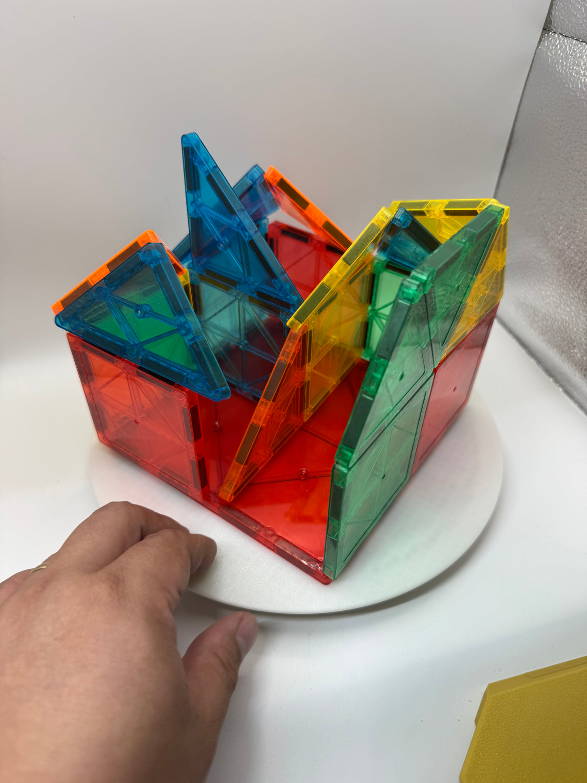 Magnetic tiles 24 pieces
