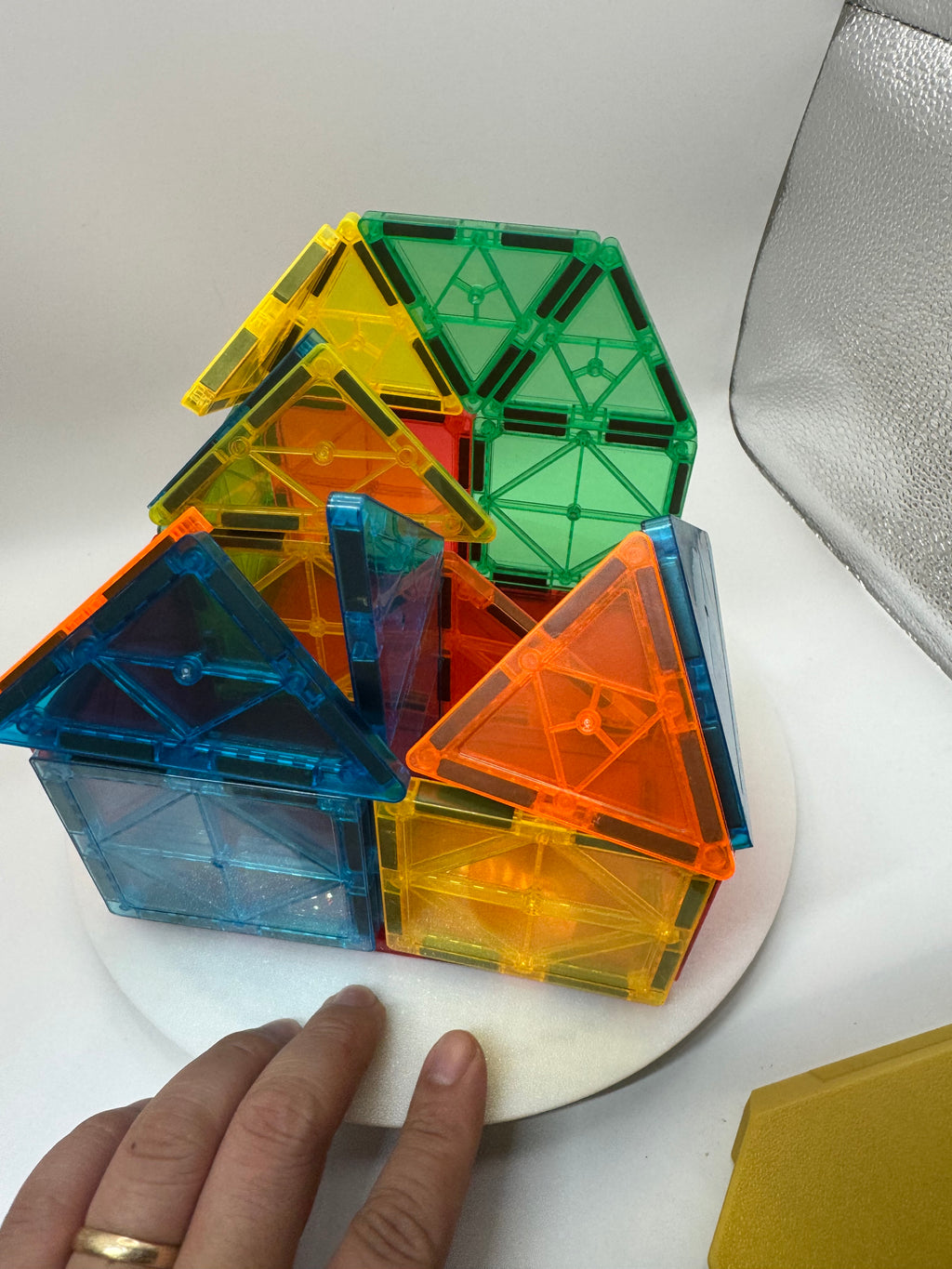 Magnetic tiles 24 pieces