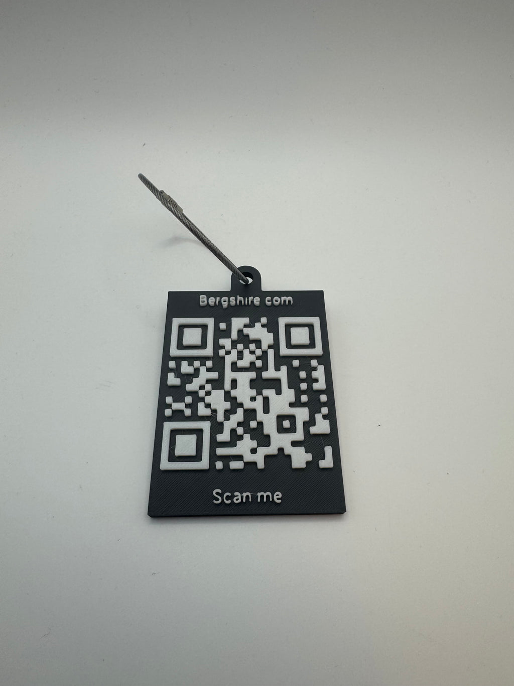 Custom 3D bicolor QR code