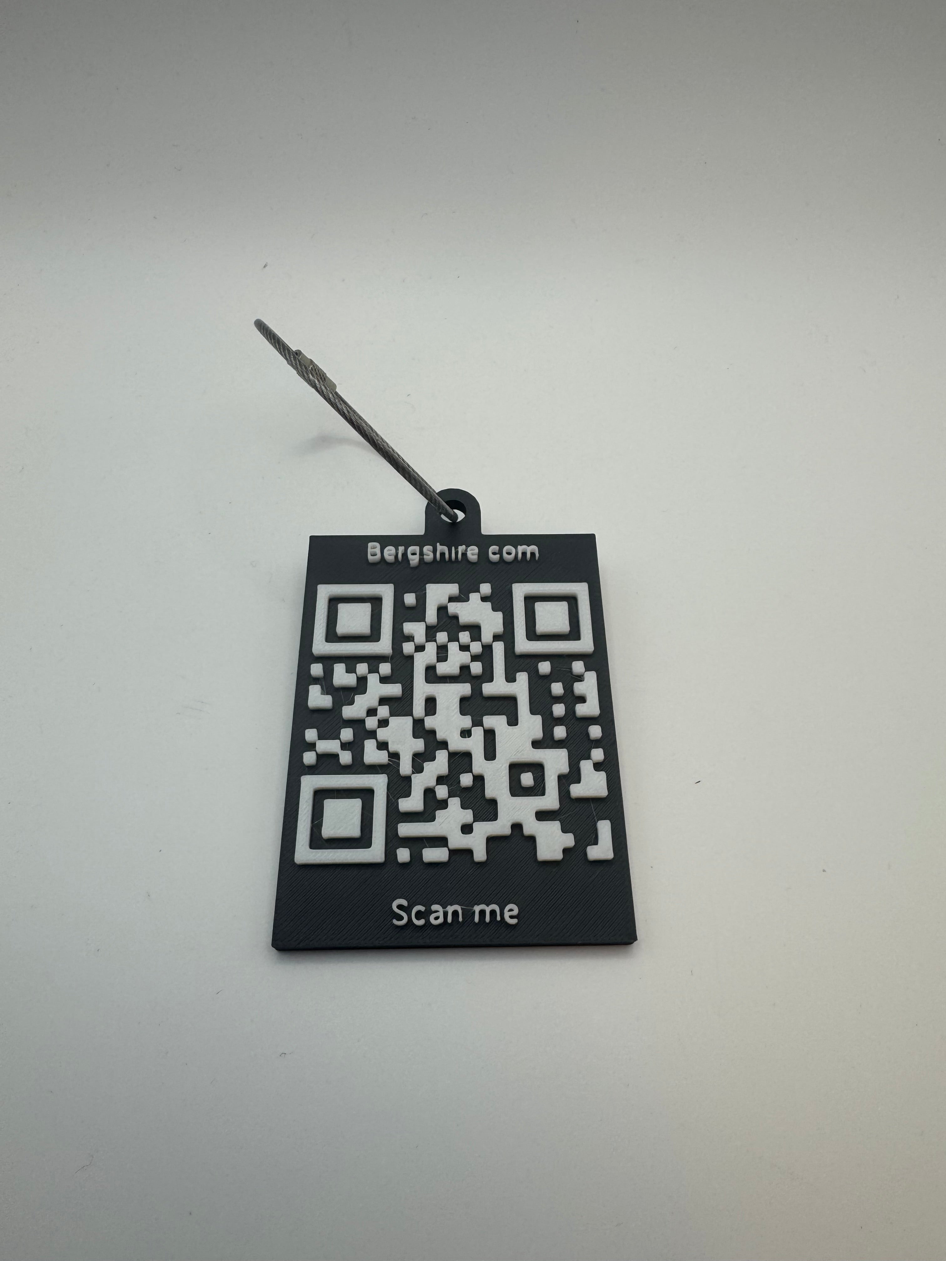 Custom 3D bicolor QR code