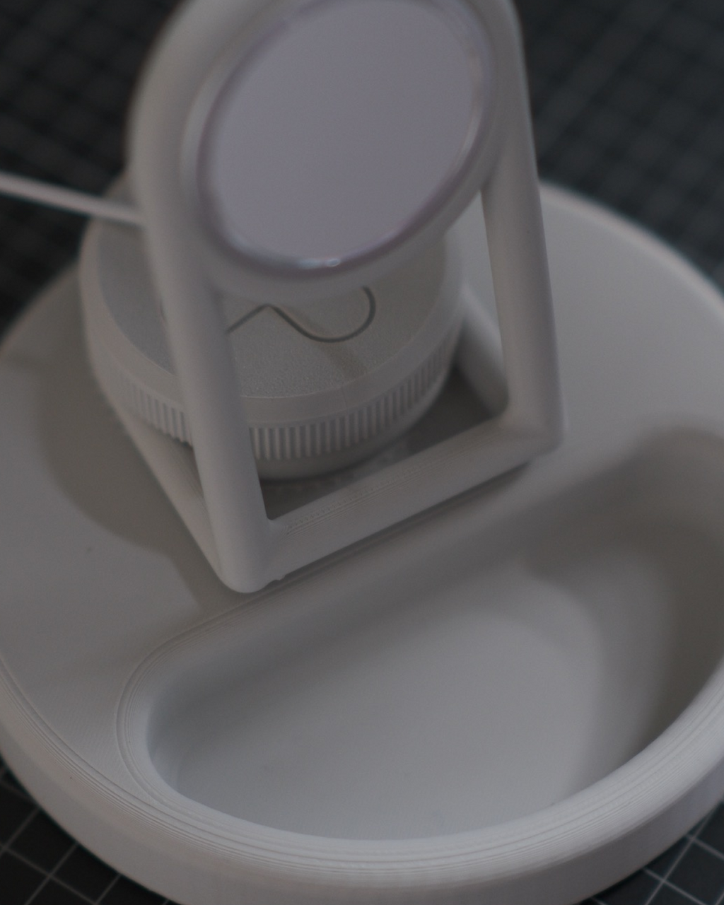 Rotatable MagSafe Bedside Dock – 3D Printed Stand