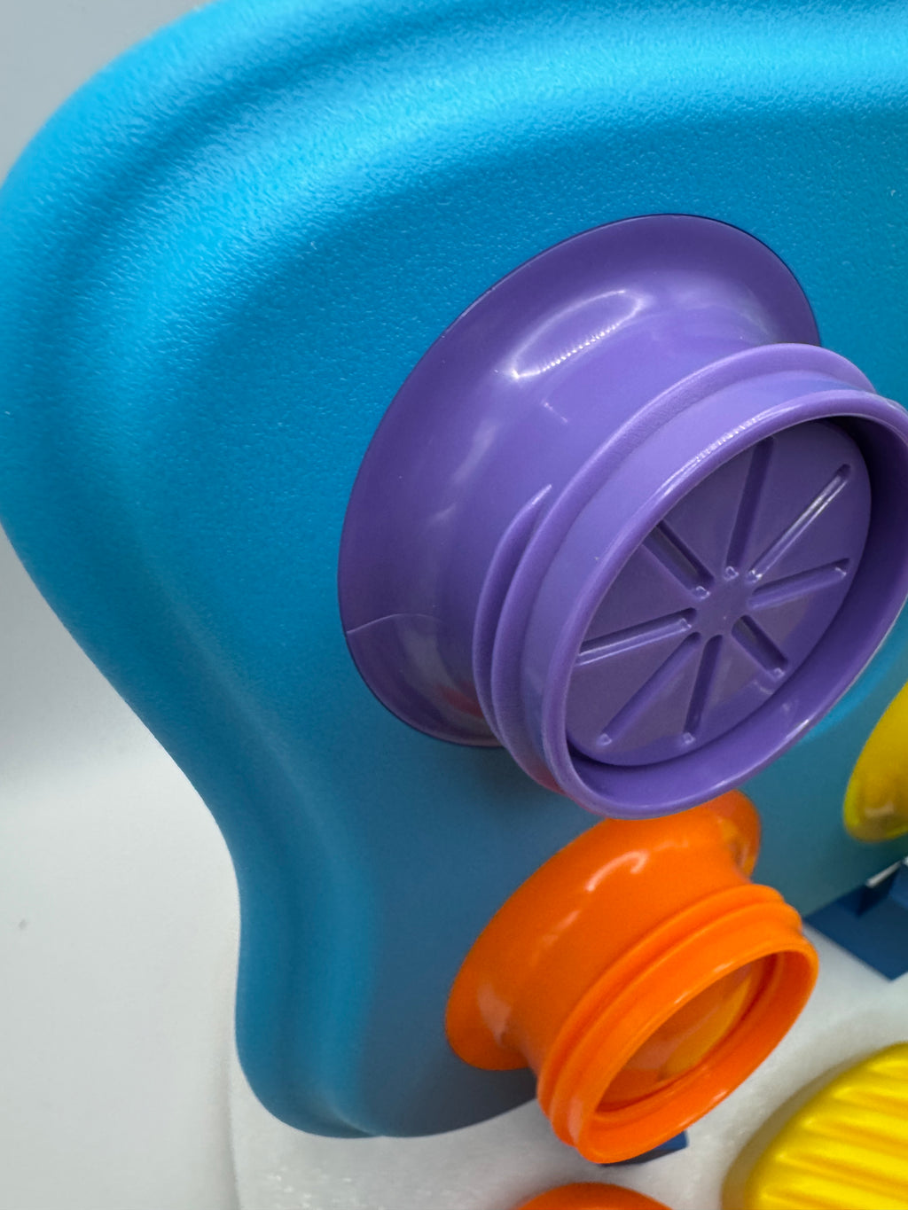 Motor skills and discovery toy