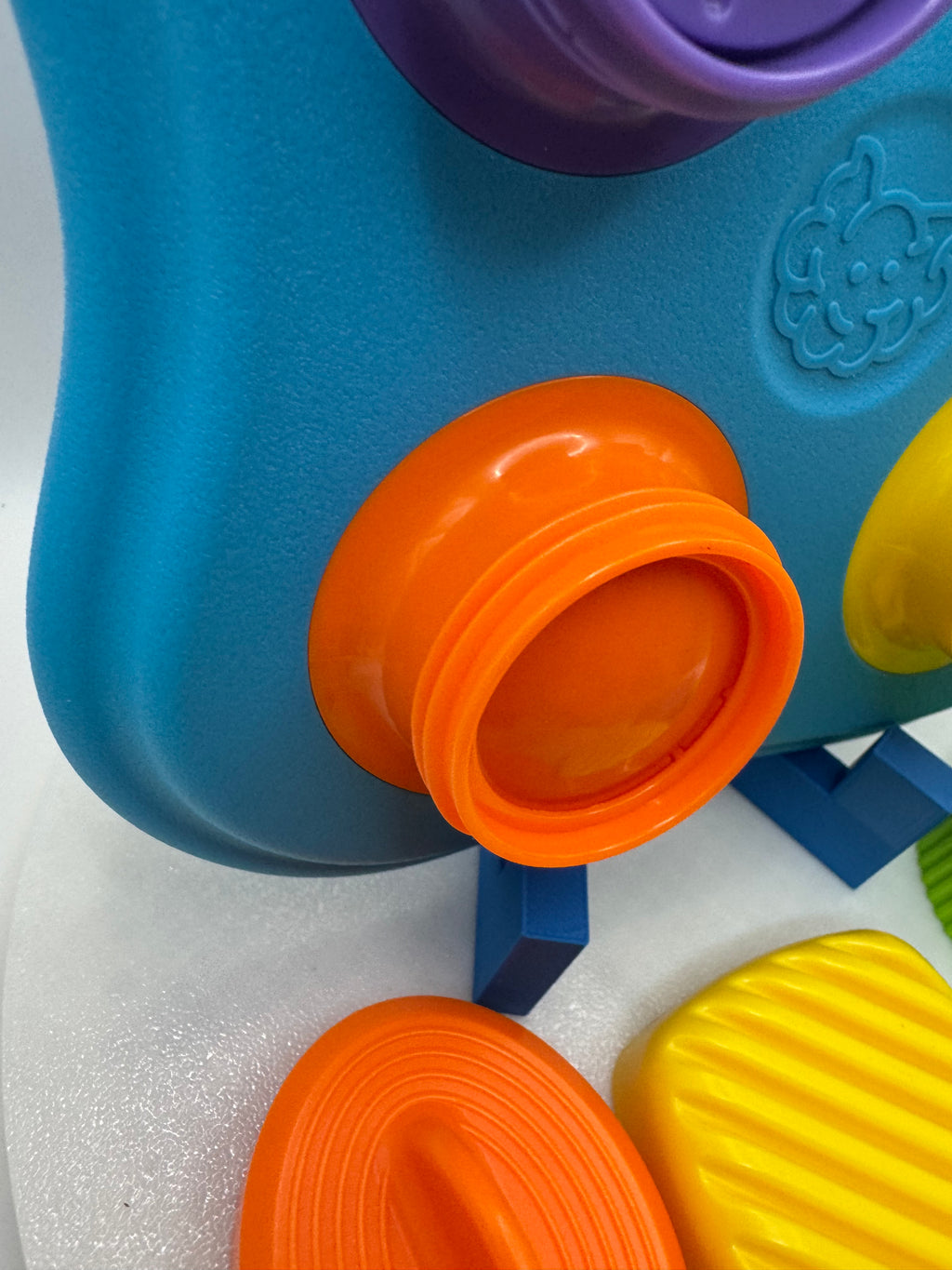 Motor skills and discovery toy