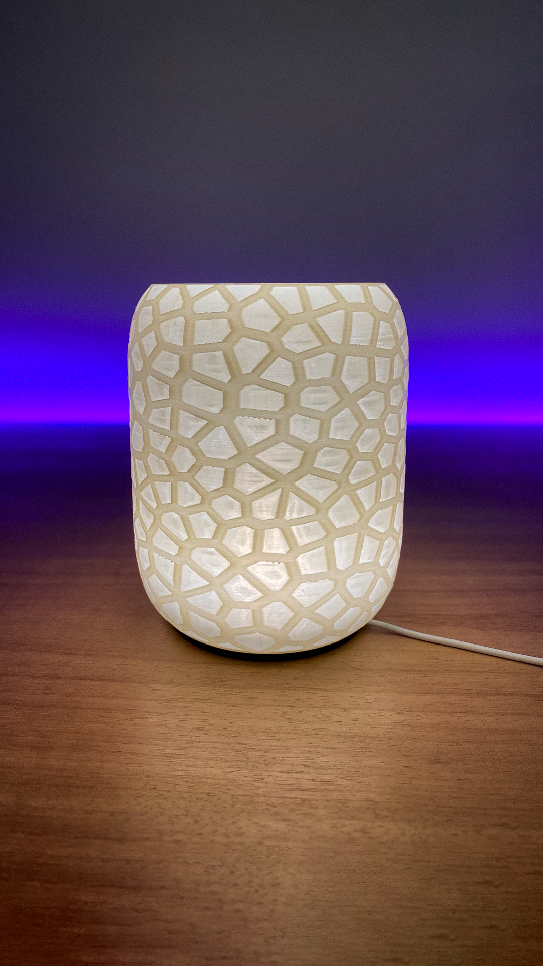 Voronoi Table Lamp