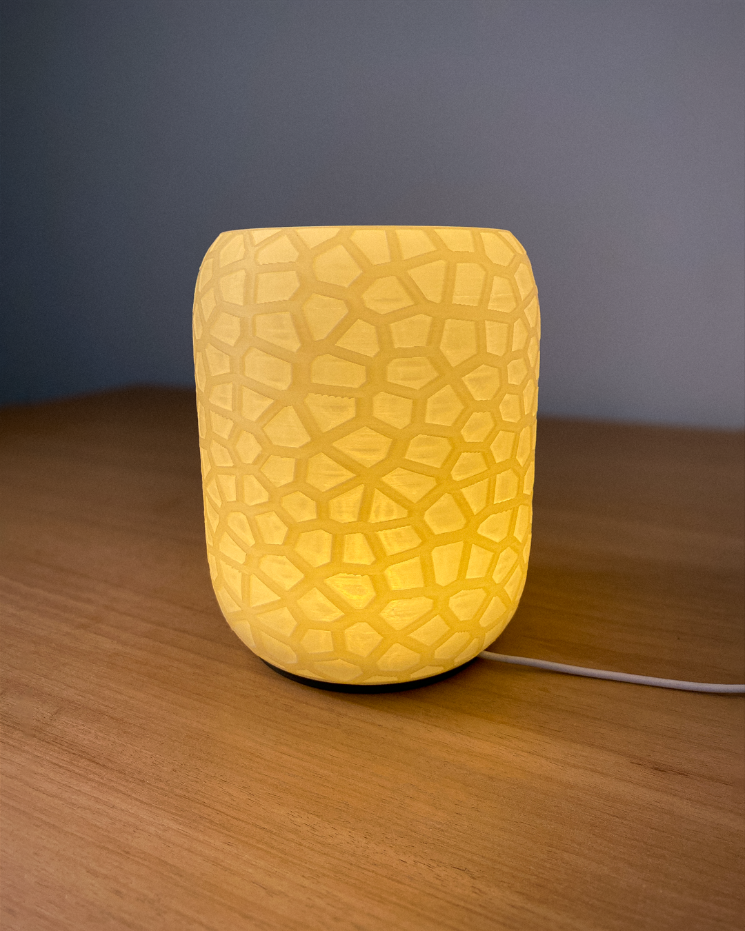 Voronoi Table Lamp